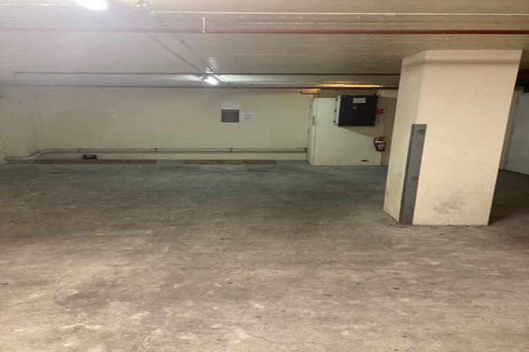 Photo of property in Terrace Garden Apartments, 120 The Terrace, Wellington Central, Wellington, 6011