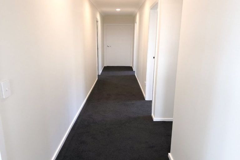 Photo of property in 8 Tapuhikura Street, Waikanae, 5036