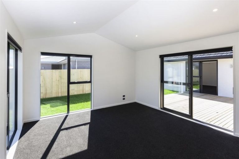 Photo of property in 5 Ciaran Close, Broomfield, Christchurch, 8042