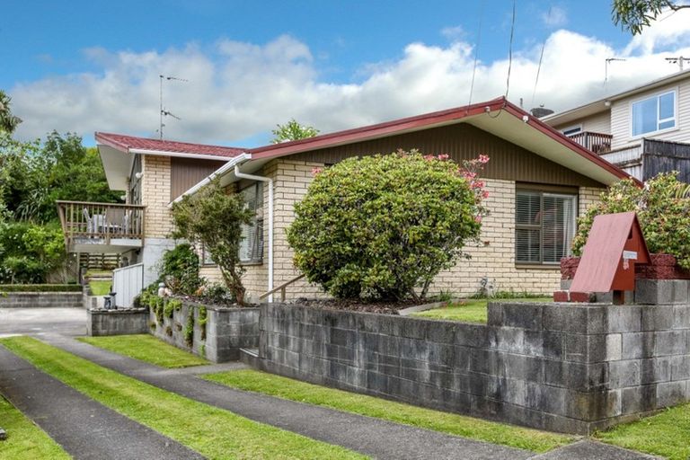 Photo of property in 5 Penrith Street, Westown, New Plymouth, 4310