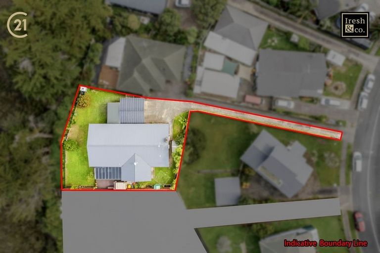 Photo of property in 107 Edgewater Drive, Pakuranga, Auckland, 2010