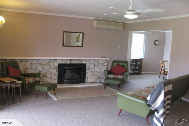 Photo of property in 20 Edwards Place, Terrace End, Palmerston North, 4410