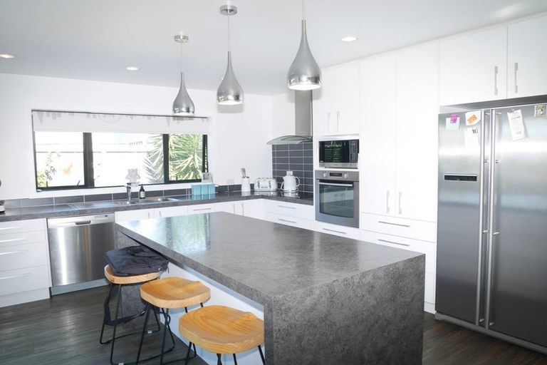 Photo of property in 10 Patterson Lane, Raumati Beach, Paraparaumu, 5032