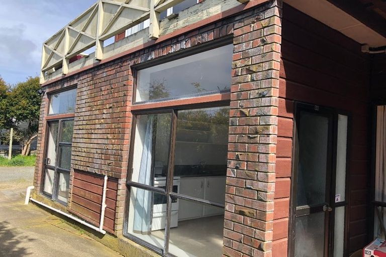 Photo of property in 9 Woodland Road, Johnsonville, Wellington, 6037