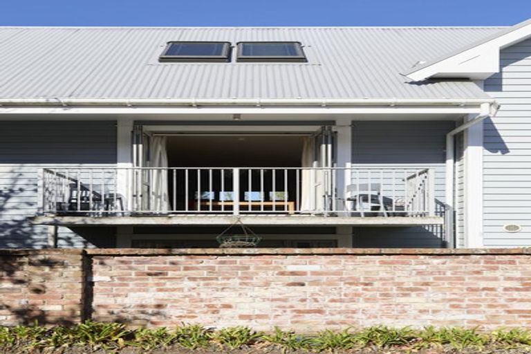 Photo of property in 4/315 Montreal Street, Christchurch Central, Christchurch, 8013
