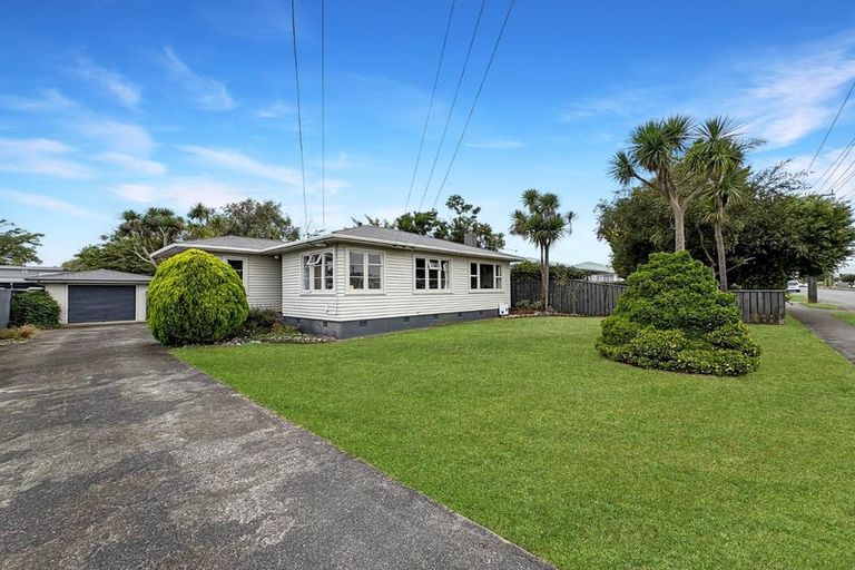 Photo of property in 13 Meadowvale Drive, Levin, 5510