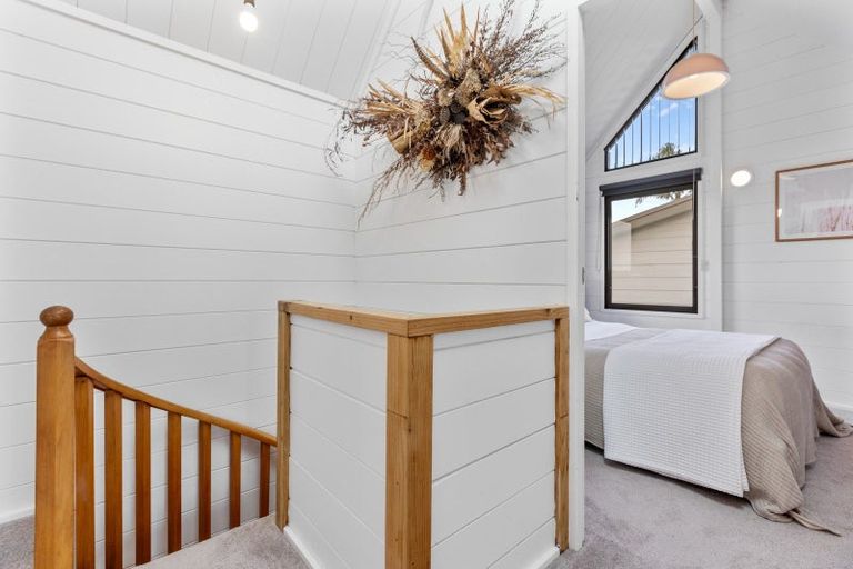 Photo of property in 71 Heta Road, Highlands Park, New Plymouth, 4312