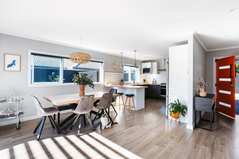 Photo of property in 28 Araroa Place, Papamoa Beach, Papamoa, 3118