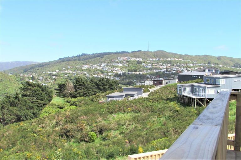 Photo of property in 14 Cessna Way, Newlands, Wellington, 6037