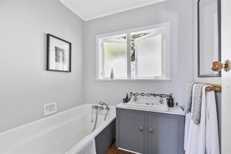 Photo of property in 75 Saffron Street, Birkdale, Auckland, 0626