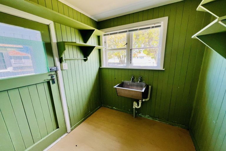 Photo of property in 8 Victor Street, Dannevirke, 4930