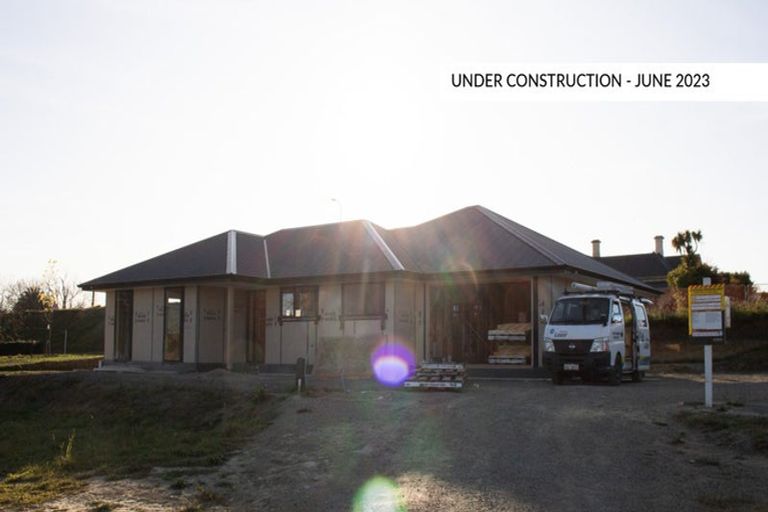 Photo of property in 11 Royal Oak Crescent, Holmes Hill, Oamaru, 9401