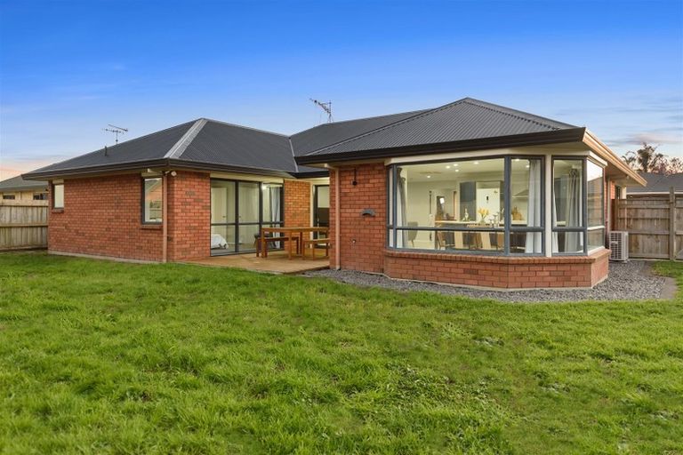 Photo of property in 40a Cairns Crescent, Rototuna, Hamilton, 3210