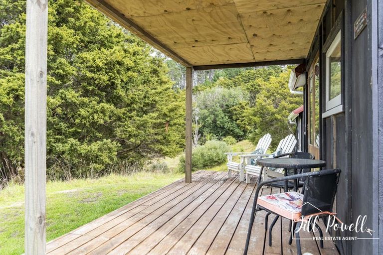 Photo of property in 611 Bickerstaffe Road, Maungaturoto, 0587