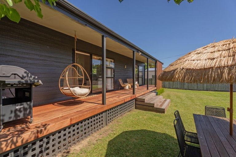 Photo of property in 32 Captain Cook Road, Cooks Beach, Whitianga, 3591