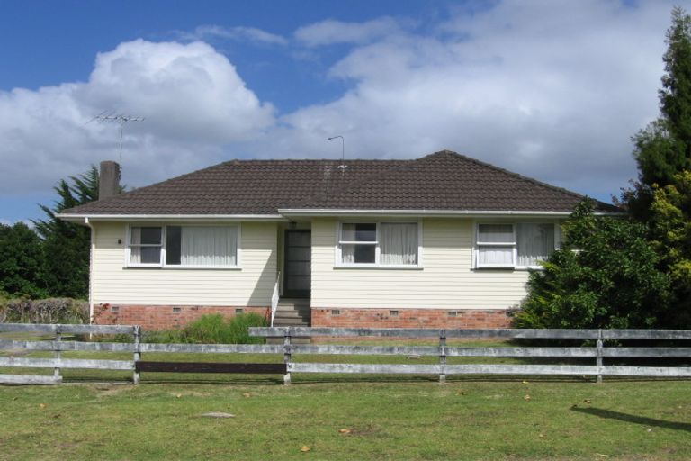 Photo of property in 47 Fairclough Road, Beach Haven, Auckland, 0626