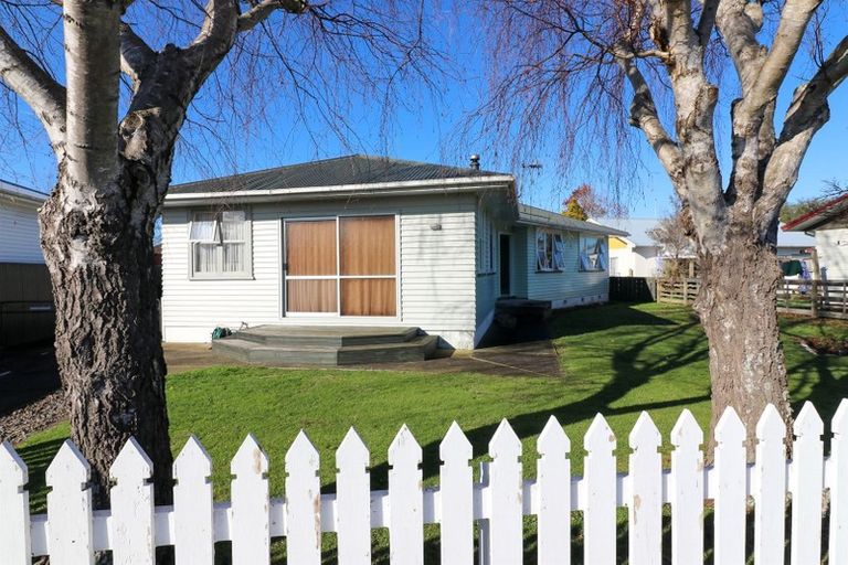 Photo of property in 11 Claudius Street, Dannevirke, 4930