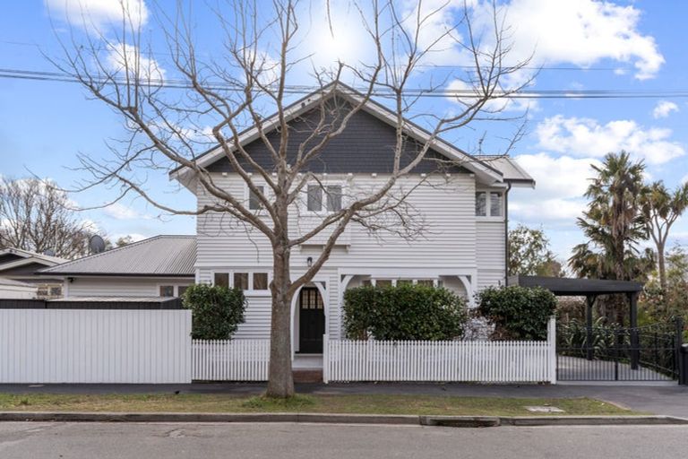 Photo of property in 43 Tomes Road, St Albans, Christchurch, 8052