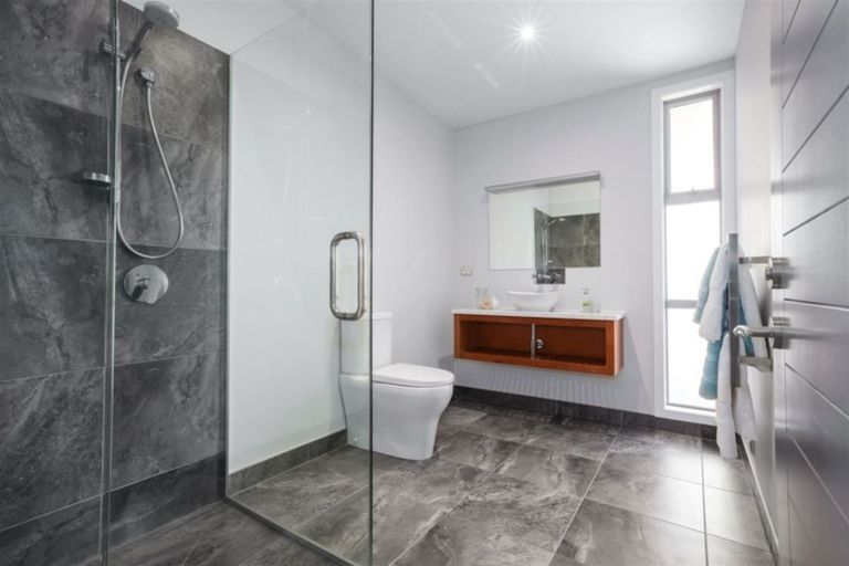 Photo of property in 3 Eglinton Close, Aotea, Porirua, 5024