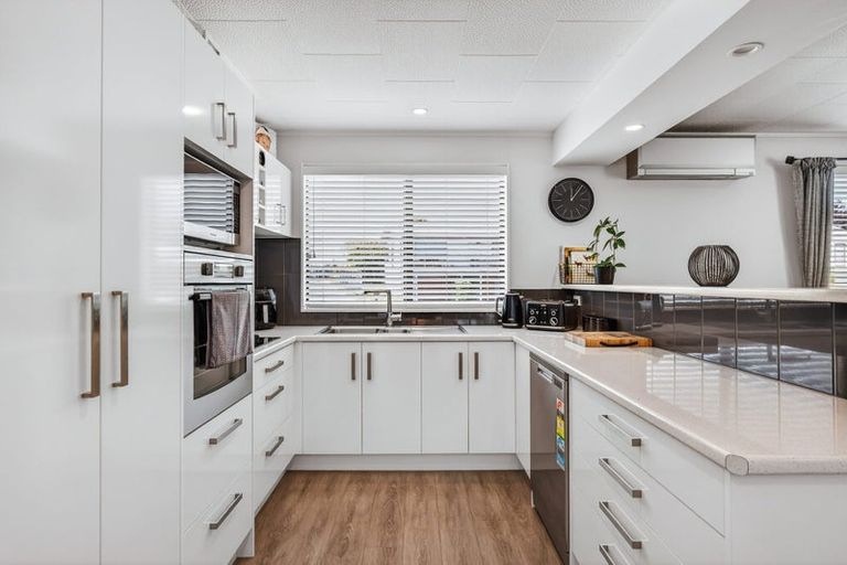 Photo of property in 60 Grace Crescent, Richmond Heights, Taupo, 3330