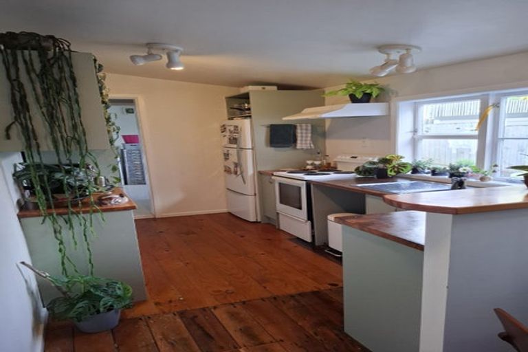 Photo of property in 13 Stanley Street, Berhampore, Wellington, 6023