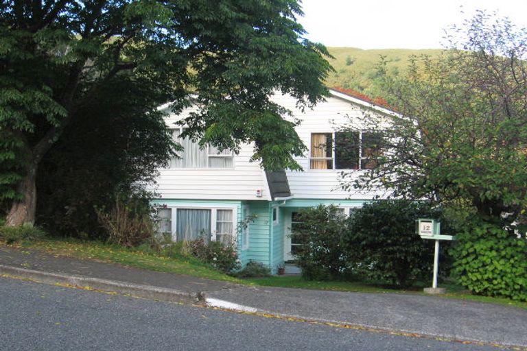 Photo of property in 12 Woodvale Grove, Fairfield, Lower Hutt, 5011