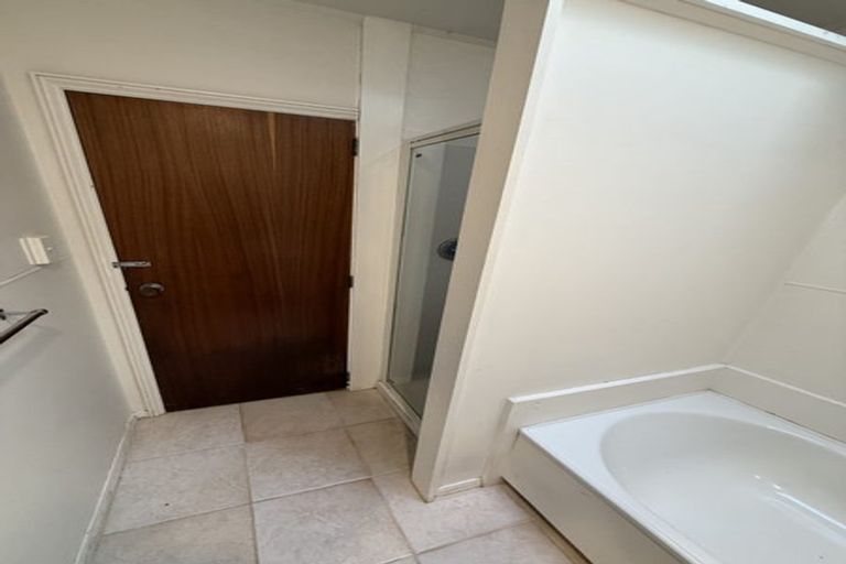 Photo of property in 2/72 Creyke Road, Ilam, Christchurch, 8041