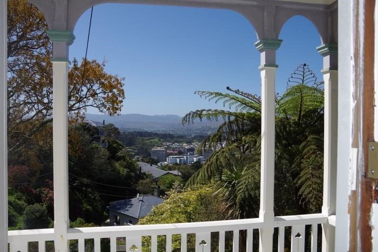 Photo of property in 35 Coolidge Street, Brooklyn, Wellington, 6021