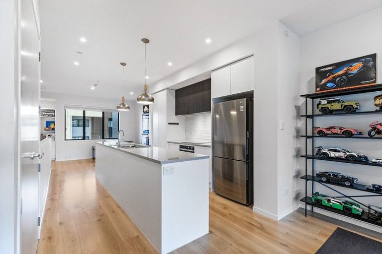 Photo of property in 86 Rangihina Road, Hobsonville, Auckland, 0616