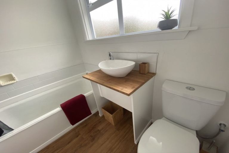 Photo of property in 69 Collingwood Street, Eltham, 4322