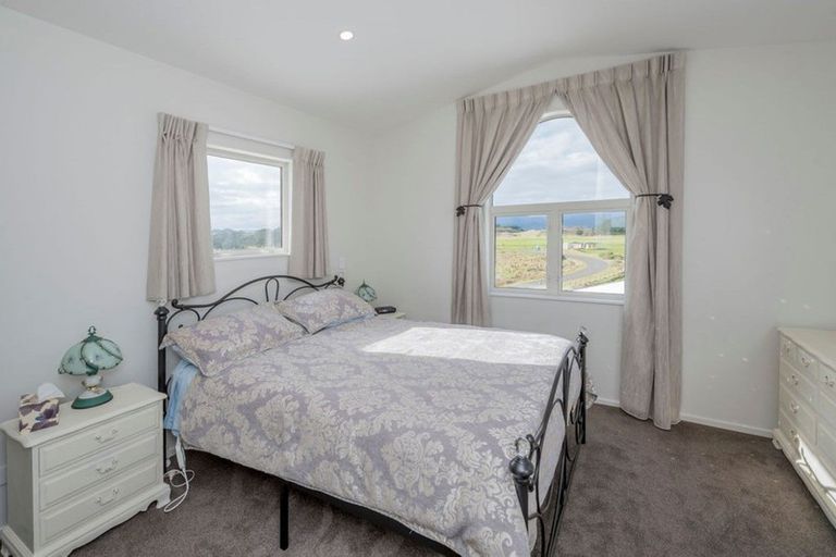 Photo of property in 111 Strathnaver Drive, Waikawa Beach, Levin, 5573