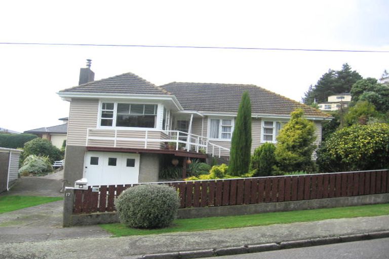 Photo of property in 17 Hollies Crescent, Johnsonville, Wellington, 6037