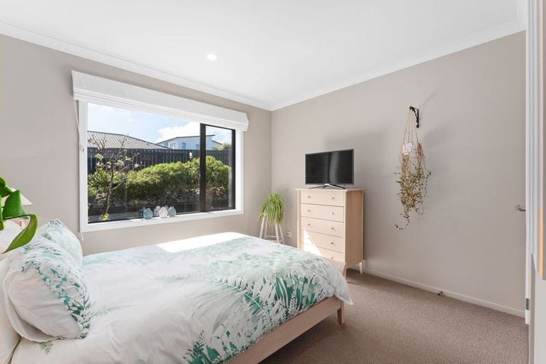 Photo of property in 21 Nelson Avenue, Aotea, Porirua, 5024
