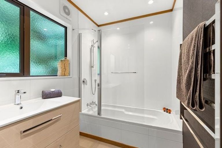 Photo of property in 12 Kimberley Way, Khandallah, Wellington, 6035