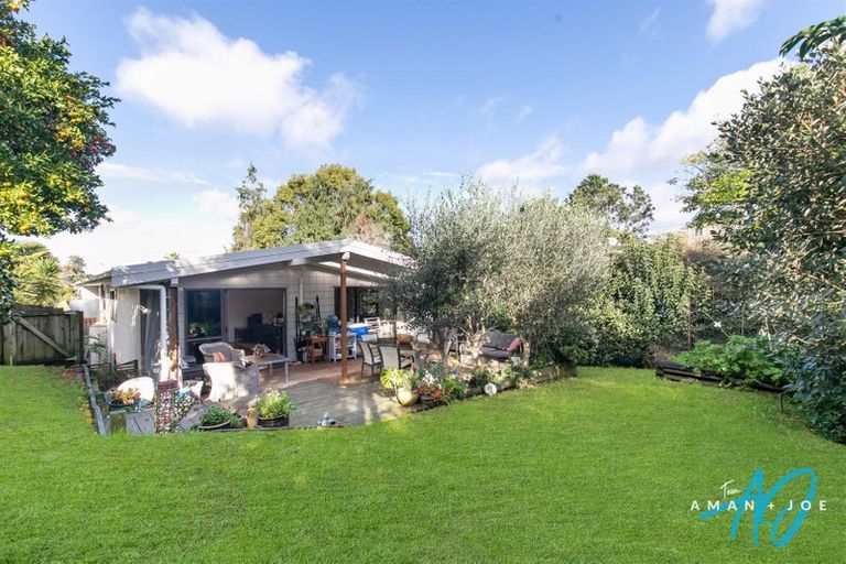 Photo of property in 11 Killarney Avenue, Torbay, Auckland, 0630