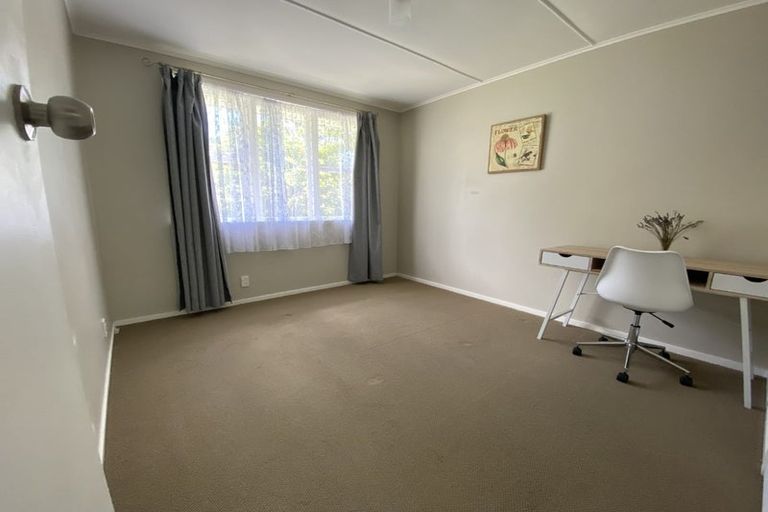 Photo of property in 111 Manuka Street, Stokes Valley, Lower Hutt, 5019
