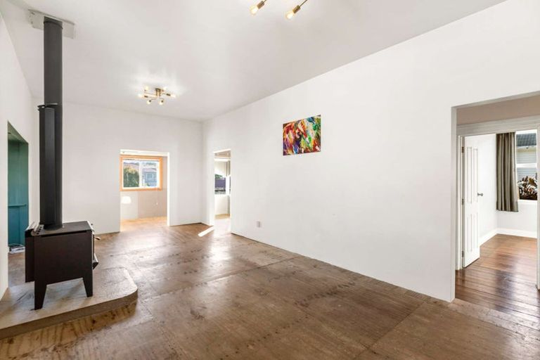 Photo of property in 44 Tennyson Street, Dannevirke, 4930