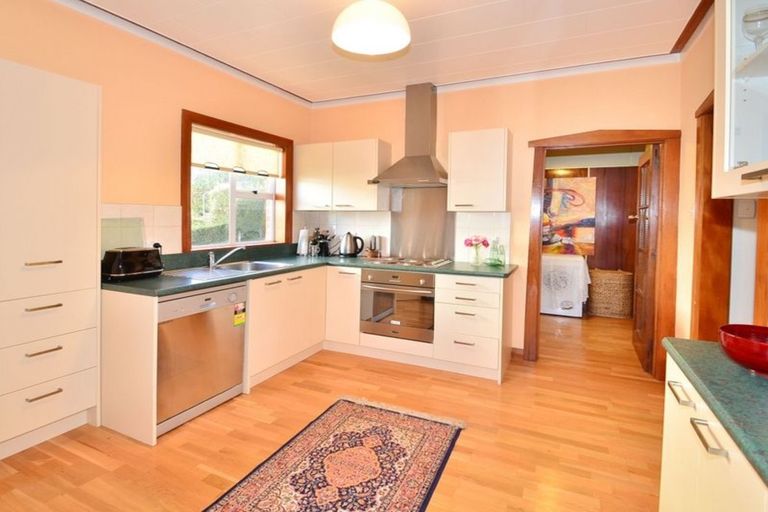 Photo of property in 26 Seaview Terrace, Kew, Dunedin, 9012