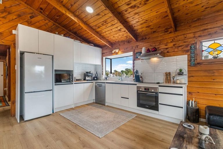 Photo of property in 60 Hamilton Drive, Waiuku, 2123