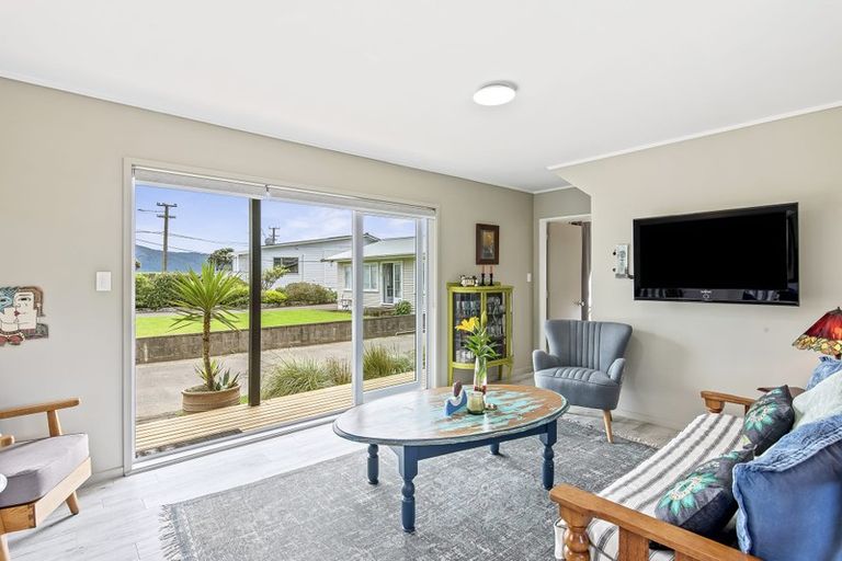 Photo of property in 58a Wharemauku Road, Raumati Beach, Paraparaumu, 5032