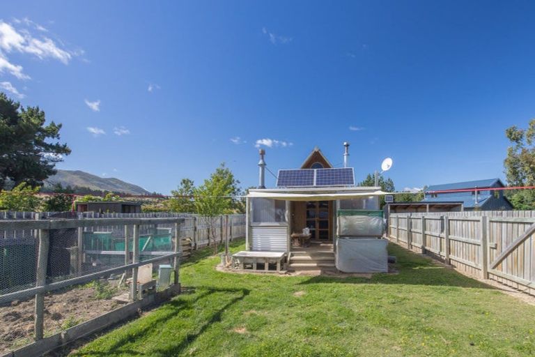 Photo of property in 29 Newcastle Road, Hawea Flat, Wanaka, 9382