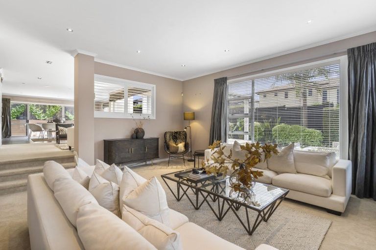 Photo of property in 14 Tranquility Rise, Mellons Bay, Auckland, 2014