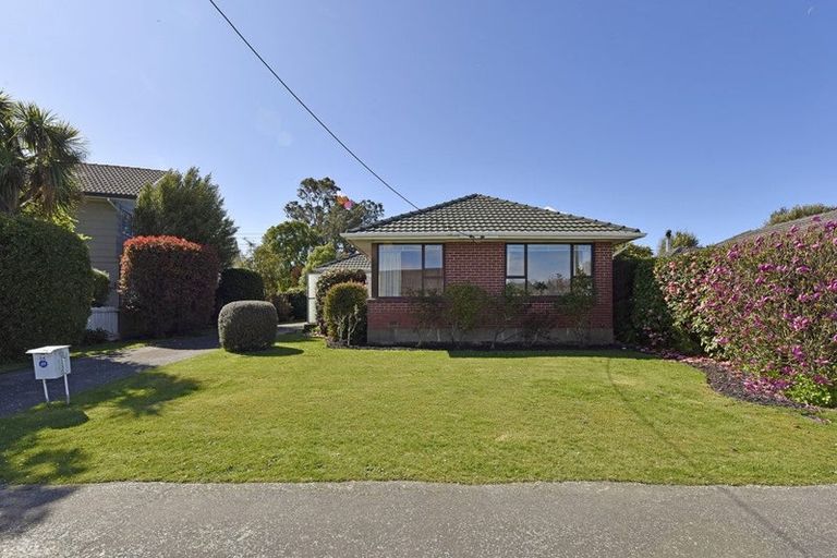 Photo of property in 24 Greenhurst Street, Sockburn, Christchurch, 8042