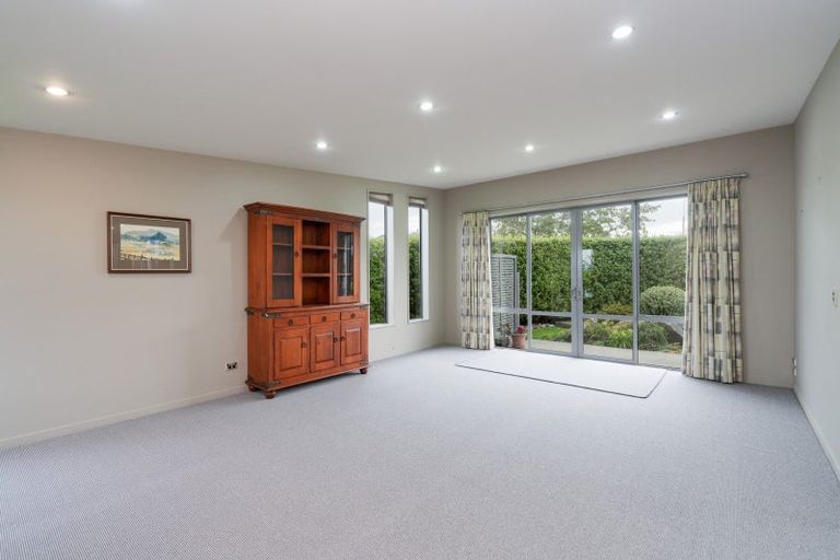 Photo of property in 44 Glenroy Park Drive, Waikiwi, Invercargill, 9810