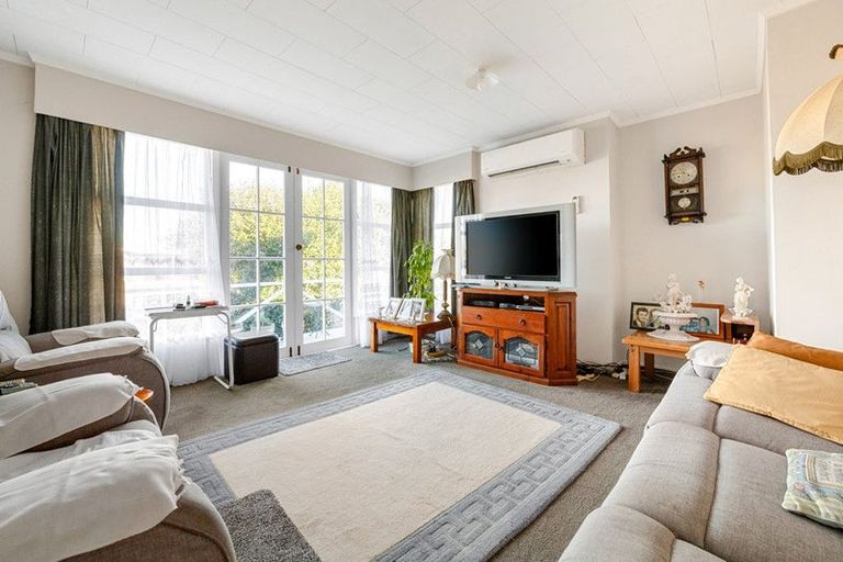 Photo of property in 1 Katherine Place, Melville, Hamilton, 3206