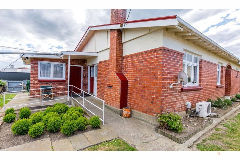 Photo of property in 49 Shearman Street, Waimate, 7924