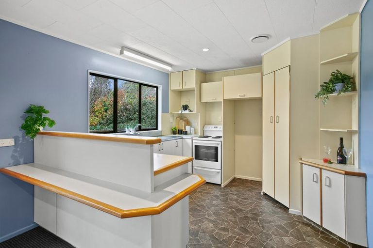 Photo of property in 25 Montana Place, Merrilands, New Plymouth, 4312