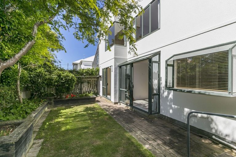 Photo of property in 150c Karori Road, Karori, Wellington, 6012