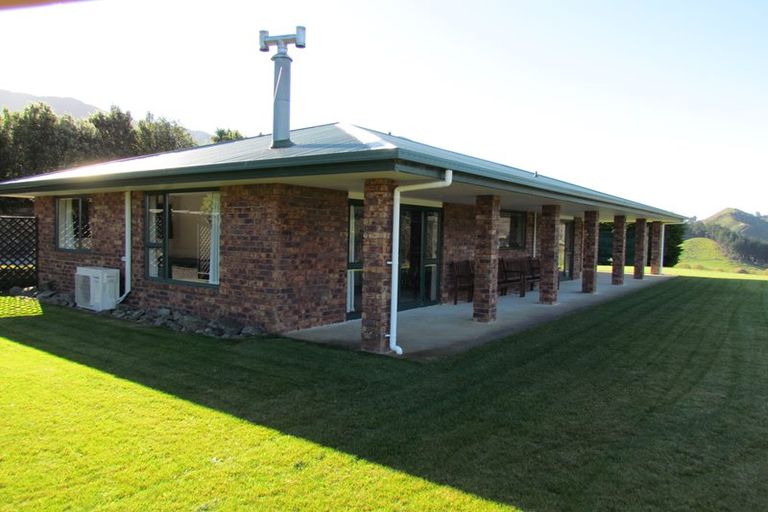 Photo of property in 77 Lindens Road, Mount Pleasant, Blenheim, 7273