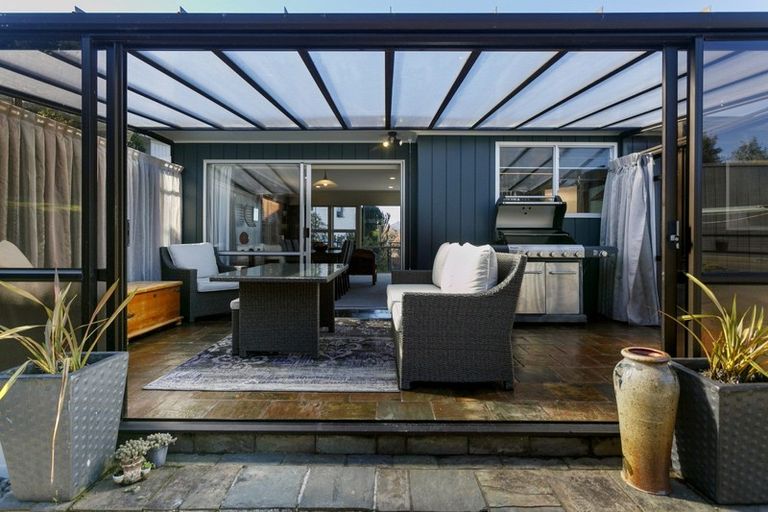 Photo of property in 96 Wakeman Road, Acacia Bay, Taupo, 3330